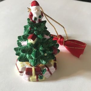 Spode, Santa On a Christmas tree ornament